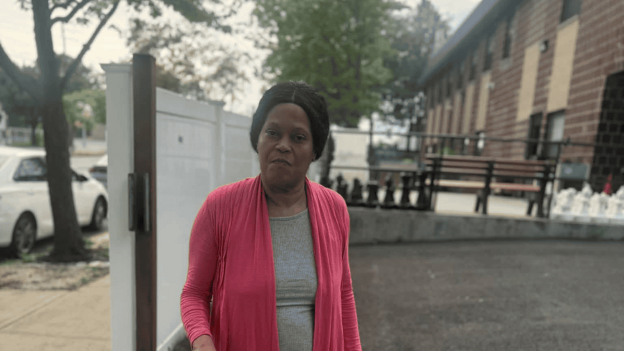 Tras 26 años en Estados Unidos, dominicana regresa a República Dominicana para reencontrarse con su familia Tras 26 años en Estados Unidos, dominicana regresa a República Dominicana para reencontrarse con su familia