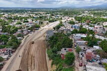 La Circunvalaci&oacute;n de Los Alcarrizos avanza por tramos y acumula retrasos