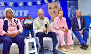 Miguel Vargas reitera contactos con sectores opositores para formar una alianza