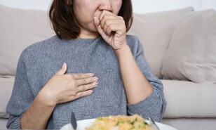 Reflujo: &iquest;es lo que comes o c&oacute;mo lo comes?
