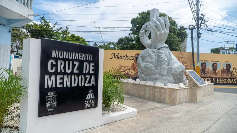 La Cruz de Mendoza: Altar popular de la memoria de los Negros Mina La Cruz de Mendoza: Altar popular de la memoria de los Negros Mina