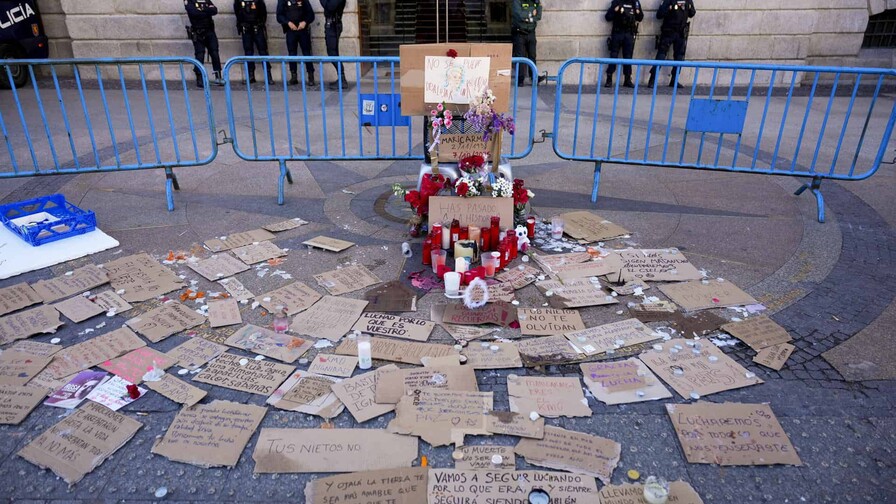 Gracias por todo: cientos de personas despiden a Maricarmen en Madrid Gracias por todo: cientos de personas despiden a Maricarmen en Madrid