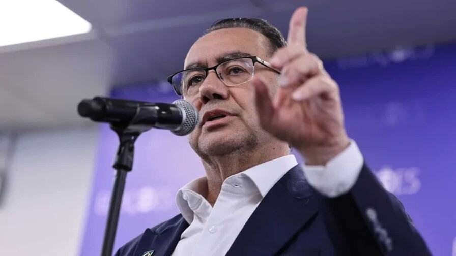 El tercer candidato con más votos en la primera vuelta anuncia su apoyo a Flávio Bolsonaro El tercer candidato con más votos en la primera vuelta anuncia su apoyo a Flávio Bolsonaro