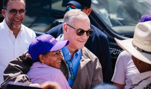 Gonzalo Castillo recorre 11 comunidades en Monte Plata y aboga por m&aacute;s oportunidades para residentes