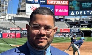 John Sang afianza su legado comunicacional en el pre y post juego de las &Aacute;guilas Cibae&ntilde;as