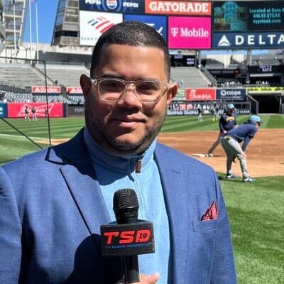 John Sang afianza su legado comunicacional en el pre y post juego de las &Aacute;guilas Cibae&ntilde;as