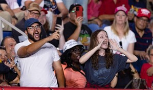 Manifestantes interrumpen a Trump dos veces durante un mitin en Texas