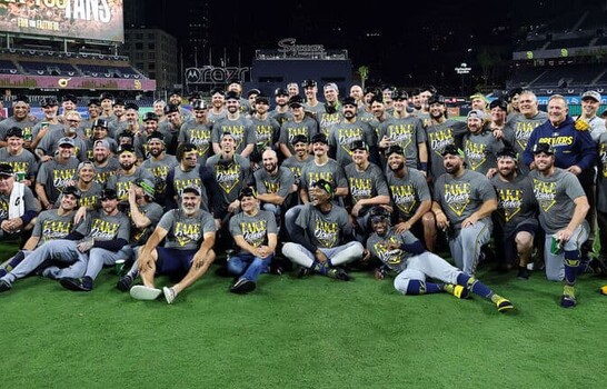Cerveceros y Dodgers: un duelo entre franquicias de n&oacute;mina ampliamente disparejas