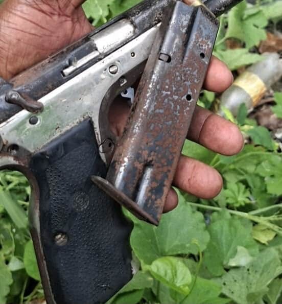 Polic&iacute;a frustra intento de asalto y arresta a dos presuntos implicados durante persecuci&oacute;n