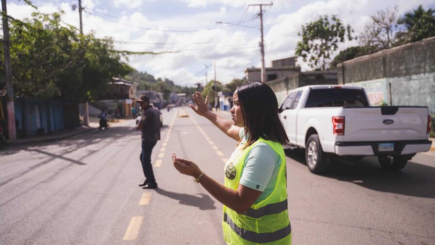 Hillary y Enmy, las primeras alumnas reconocidas como Estudiantes de la Semana