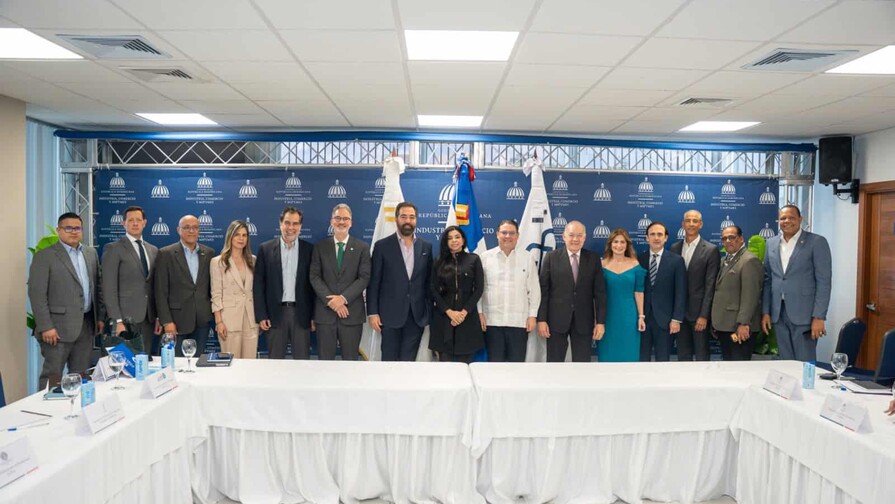 Industriales respaldan acciones del Gobierno para prevenir y combatir el comercio il&iacute;cito