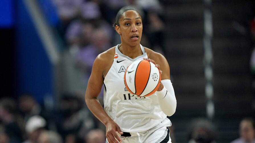 Aja Wilson hace historia con su quinto MVP y se convierte en la máxima leyenda de la WNBA Aja Wilson hace historia con su quinto MVP y se convierte en la máxima leyenda de la WNBA