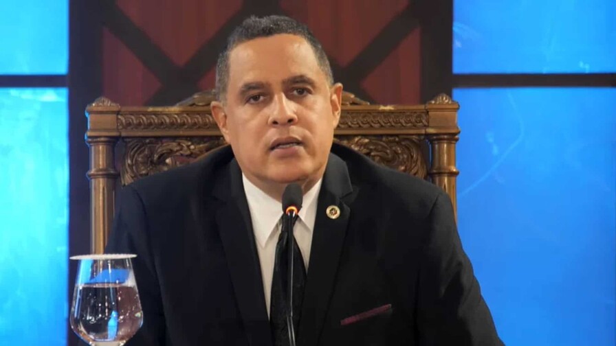 Aspirante a la Suprema advierte que los jueces no deben ceder a presiones pol&iacute;ticas ni medi&aacute;ticas