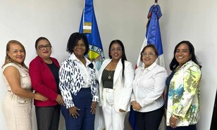 Dajab&oacute;n celebra a dos enfermeras de la primera cohorte doctoral del pa&iacute;s