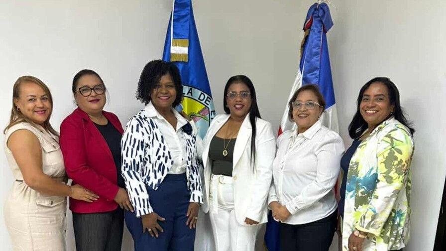 Dajabón celebra a dos enfermeras de la primera cohorte doctoral del país Dajabón celebra a dos enfermeras de la primera cohorte doctoral del país