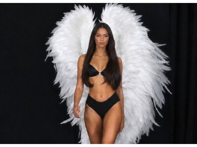 Así desfiló Andreína Martínez como ángel de Victoria`s Secret