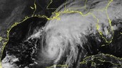 El hurac&aacute;n Isa&iacute;as genera fuertes lluvias y viento mientras se acerca a EE. UU.