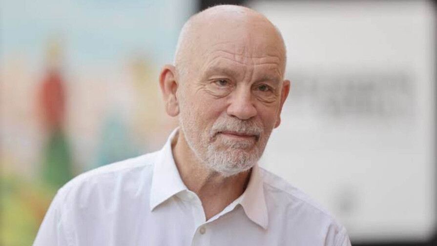 John Malkovich destaca la belleza y el misticismo de Isla de Pascua en su nueva película John Malkovich destaca la belleza y el misticismo de Isla de Pascua en su nueva película