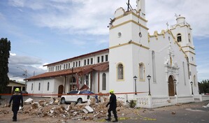 Un hotel y una iglesia colapsan en zona afectada por el terremoto de 7.7 en Panam&aacute;