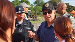 Presidente de Panam&aacute; visita zonas afectadas por terremoto de magnitud 7.7 y pide mantener la calma