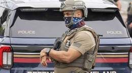 Juez federal proh&iacute;be a ICE deportar al dominicano herido durante detenci&oacute;n en Nueva York