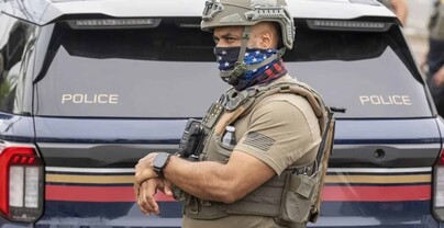 Juez federal proh&iacute;be a ICE deportar al dominicano herido durante detenci&oacute;n en Nueva York