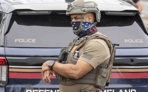 Juez federal proh&iacute;be a ICE deportar al dominicano herido durante detenci&oacute;n en Nueva York