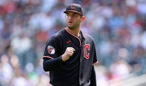 Williams ante Burke en el partido para definir el rival de los Rays de Tampa