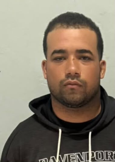 Se entrega presunto vinculado a intento de asalto a joyería