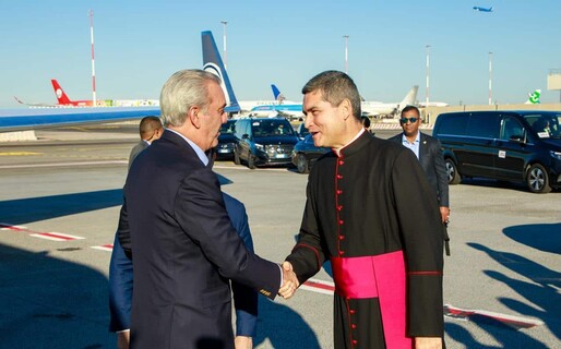 Abinader invitar&aacute; al papa Le&oacute;n XIV a visitar Rep&uacute;blica Dominicana en 2027