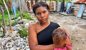Ni&ntilde;a de diez meses queda hu&eacute;rfana tras crimen que familiares atribuyen a una emboscada en Cabral