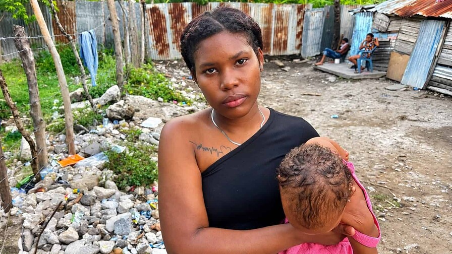 Niña de diez meses queda huérfana tras crimen que familiares atribuyen a una emboscada en Cabral