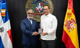 Los dominicanos en Espa&ntilde;a podr&aacute;n solicitar el pasaporte electr&oacute;nico desde este martes