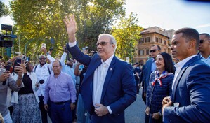 Abinader inaugura la Parada Dominicana en Roma y destaca los aportes de la di&aacute;spora