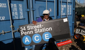 Un pedacito de Nueva York en venta: el metro convierte sus viejos objetos en tesoros