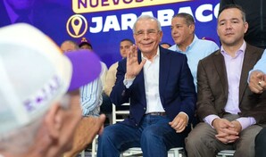 Danilo Medina juramenta a 2,113 nuevos miembros del PLD en La Vega