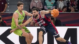 Chris Duarte y Rodions Kurucs se multiplican para batir al Joventut