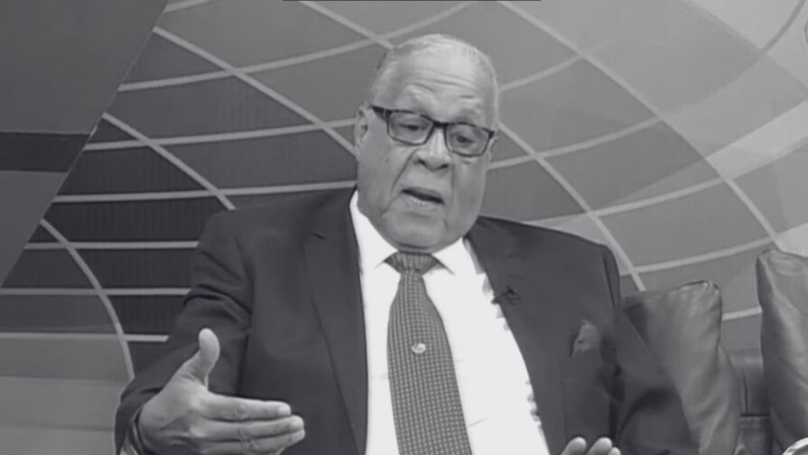 Fallece el periodista Freddy Sandoval