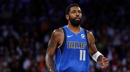 Kirie Irving lidera la anotaci&oacute;n de Dallas en Macao en su retorno a las pistas