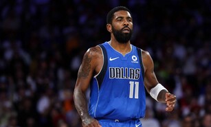 Kirie Irving lidera la anotaci&oacute;n de Dallas en Macao en su retorno a las pistas