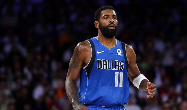 Kirie Irving lidera la anotaci&oacute;n de Dallas en Macao en su retorno a las pistas