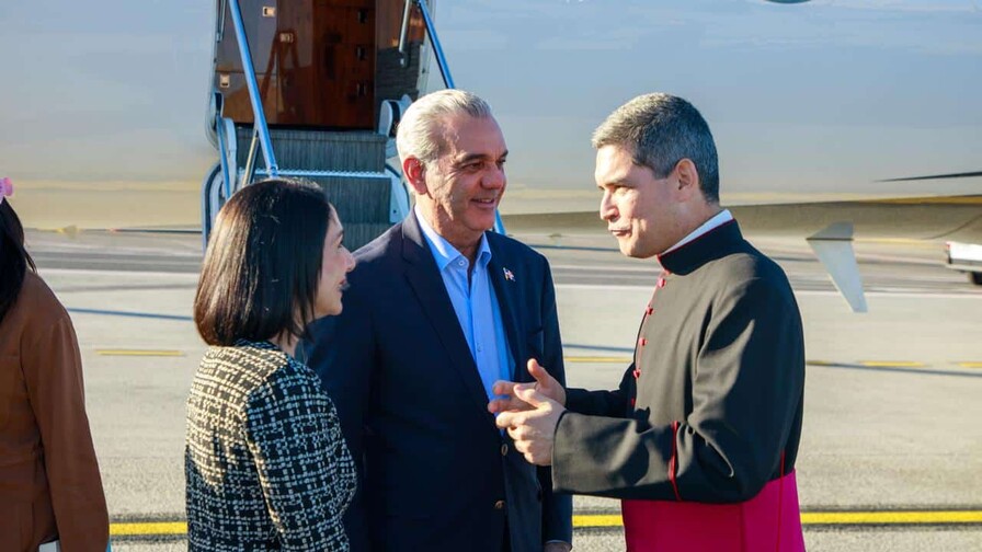 Luis Abinader llega a Roma para reunirse con el papa León XIV Luis Abinader llega a Roma para reunirse con el papa León XIV