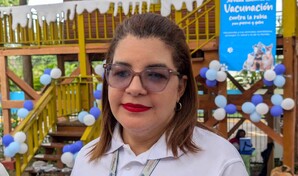 Vacunar perros y gatos previene la transmisi&oacute;n de la rabia a los humanos