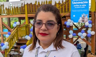 Vacunar perros y gatos previene la transmisi&oacute;n de la rabia a los humanos