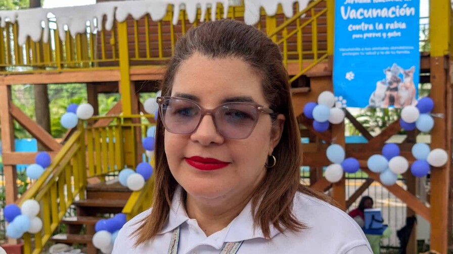 Vacunar perros y gatos previene la transmisión de la rabia a los humanos Vacunar perros y gatos previene la transmisión de la rabia a los humanos