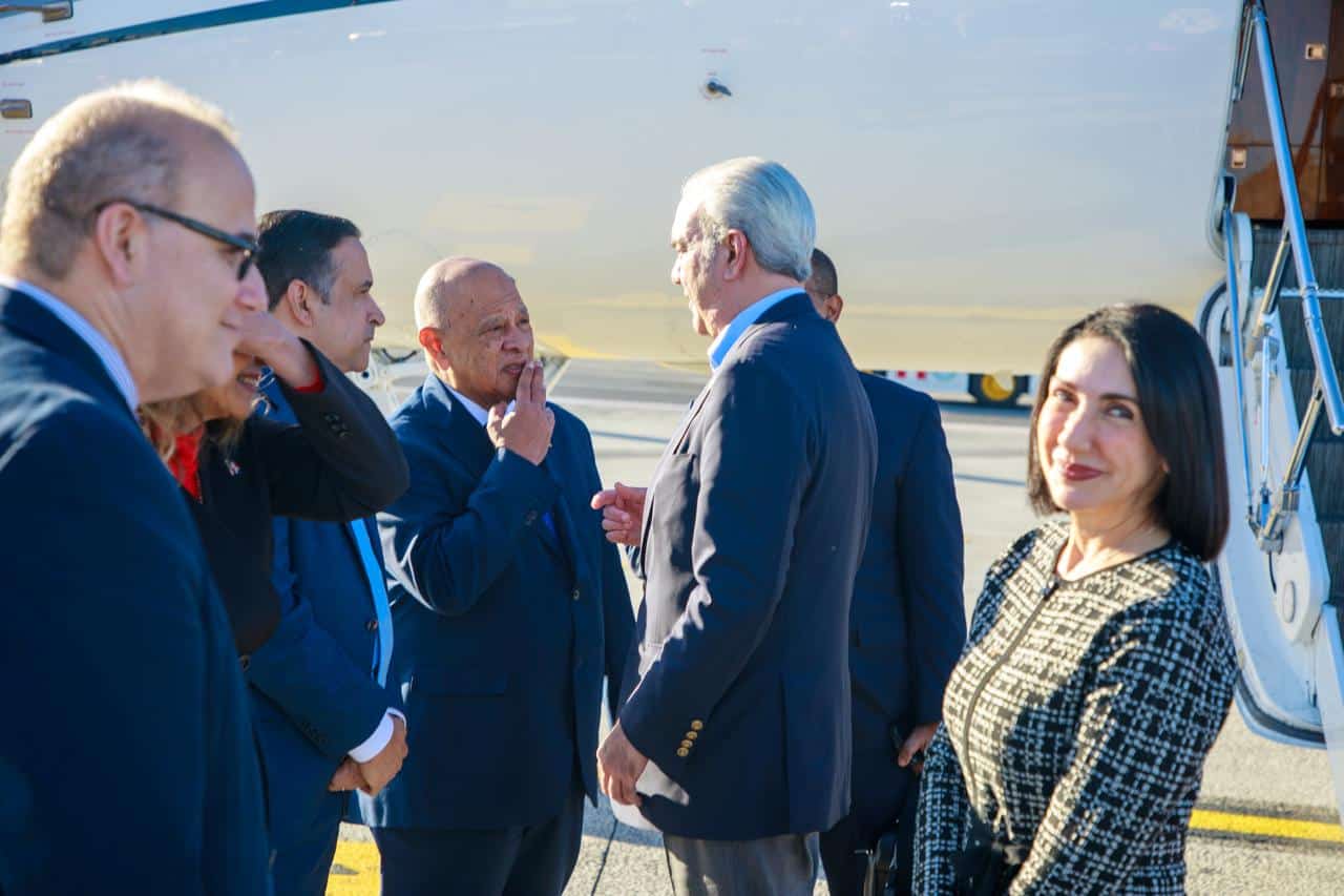 Llegada del presidente Luis Abinader y la primera dama Raquel Arbaje a Roma.