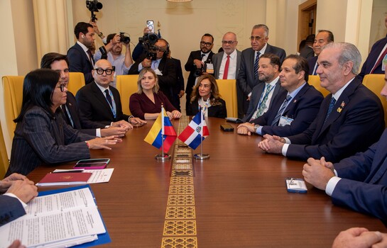 Abinader y Delcy Rodr&iacute;guez conversan en Roma en medio del acercamiento entre RD y Venezuela