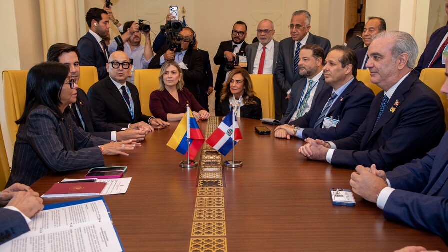 Abinader y Delcy Rodr&iacute;guez conversan en Roma en medio del acercamiento entre RD y Venezuela