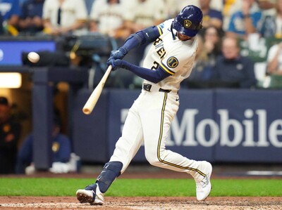 MLB: El pitcheo de Milwaukee neutraliza a los Dodgers