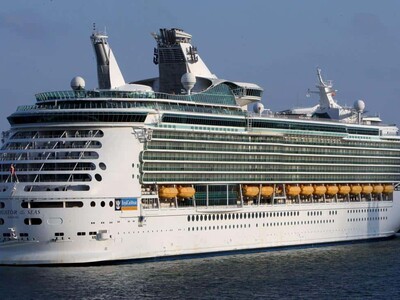Mujer salvadoreña rescatada en mar Jónico tras caer de crucero